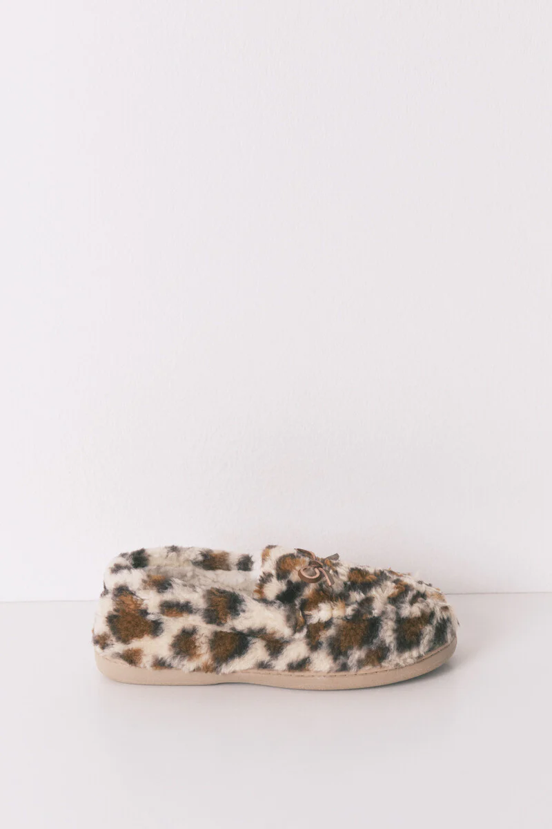 Animal print faux shearling slippers - Image 4