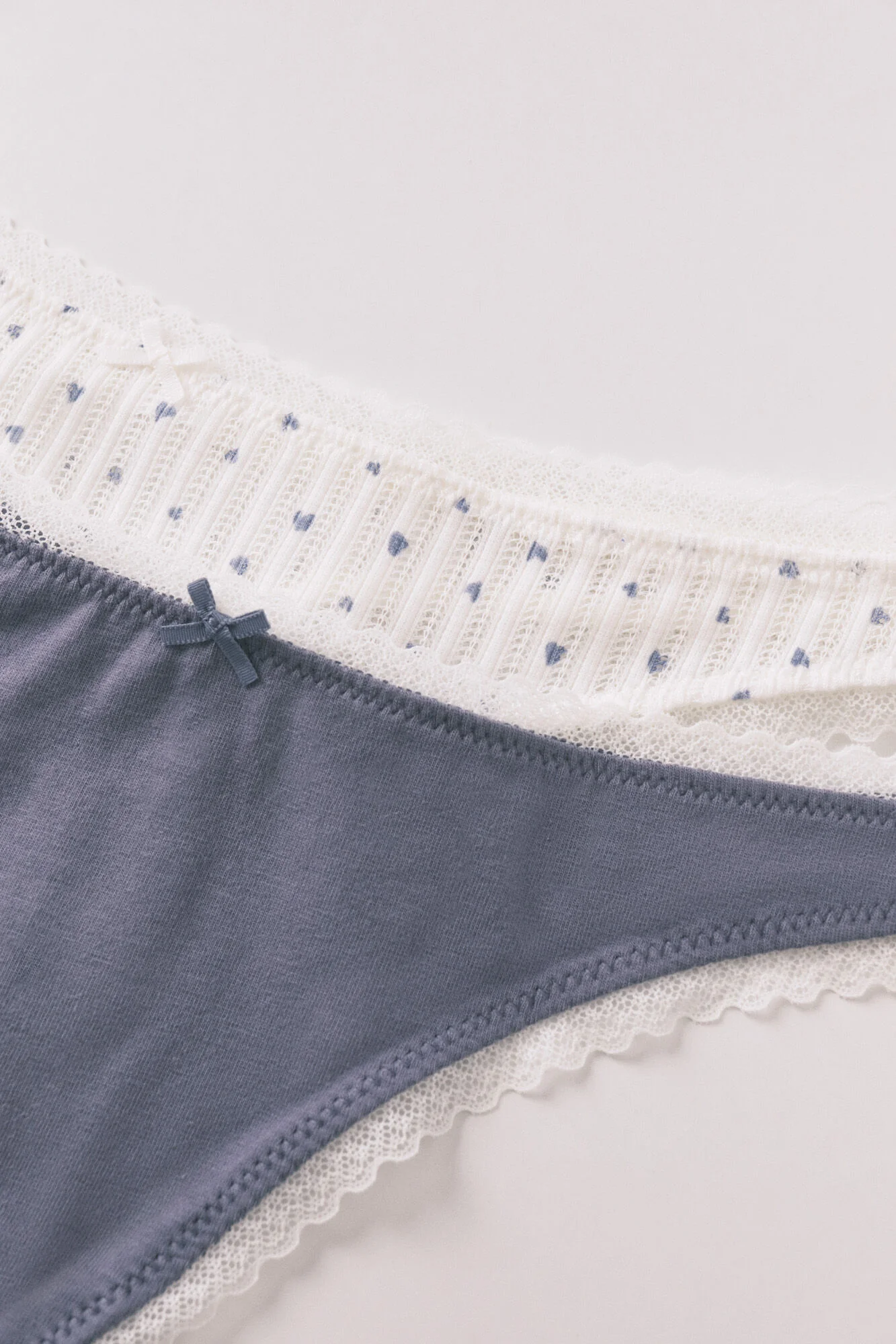 Blue and white print cotton 2-pack thongs - Image 2