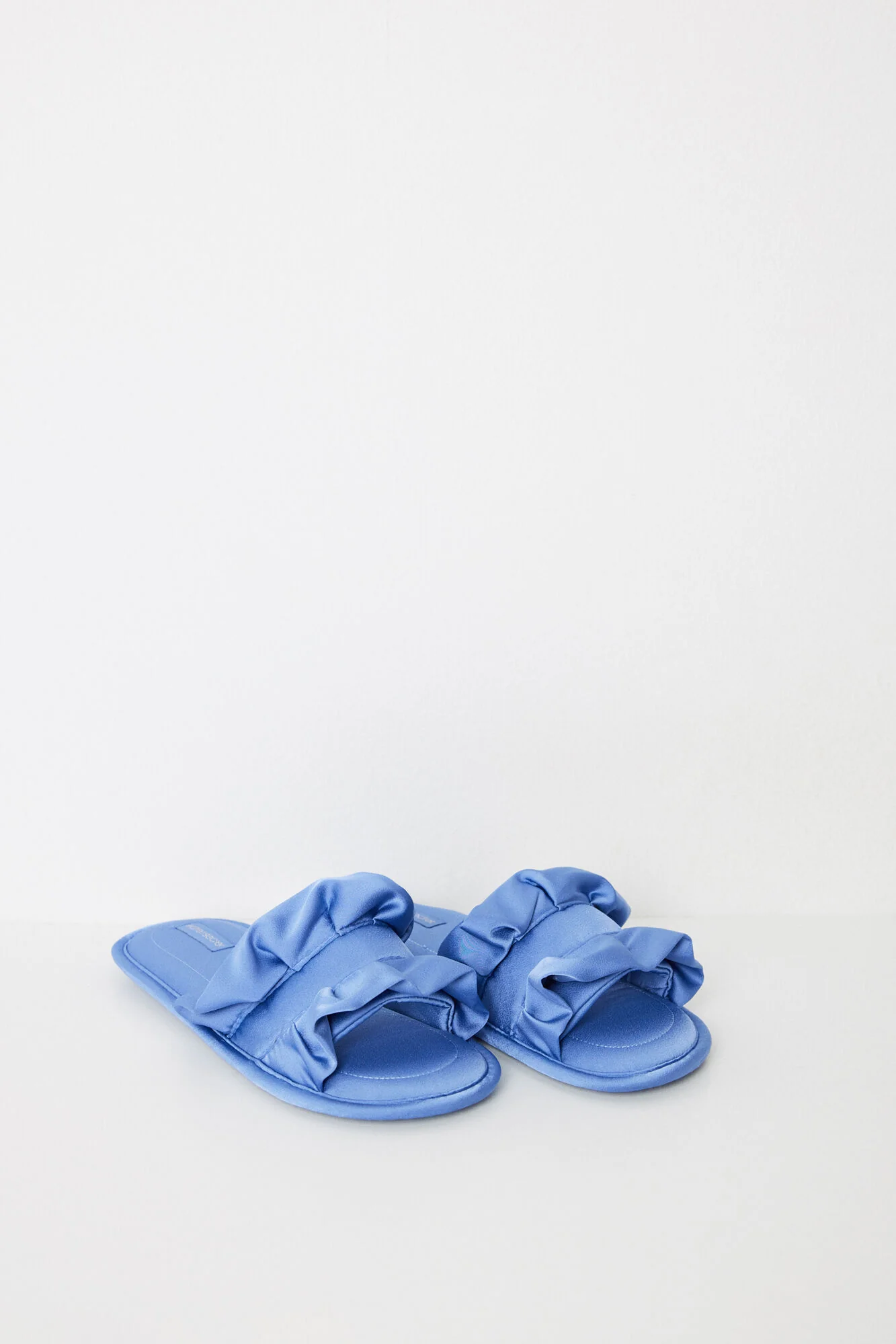 Green bow or tie bow house slippers - Image 3