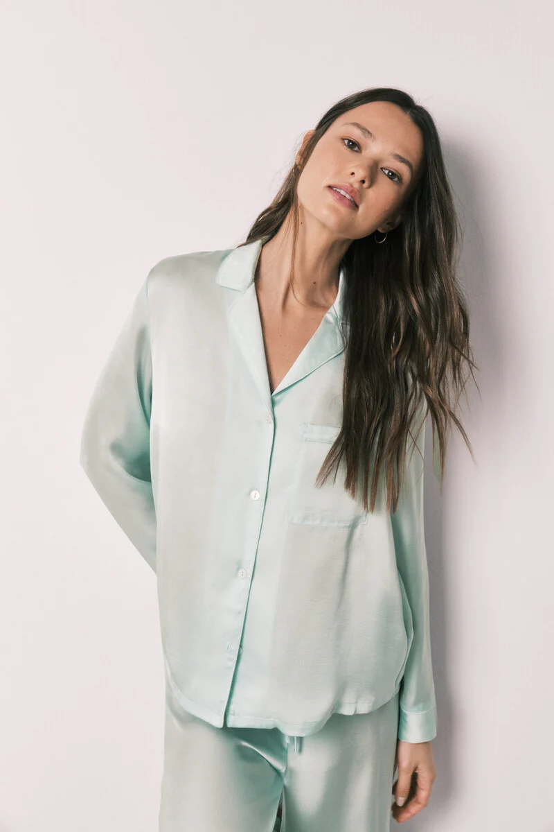 Green satin classic long pyjamas - Image 3