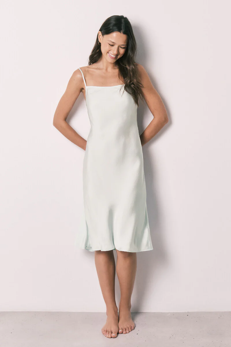 Green satin strappy midi nightgown - Image 3