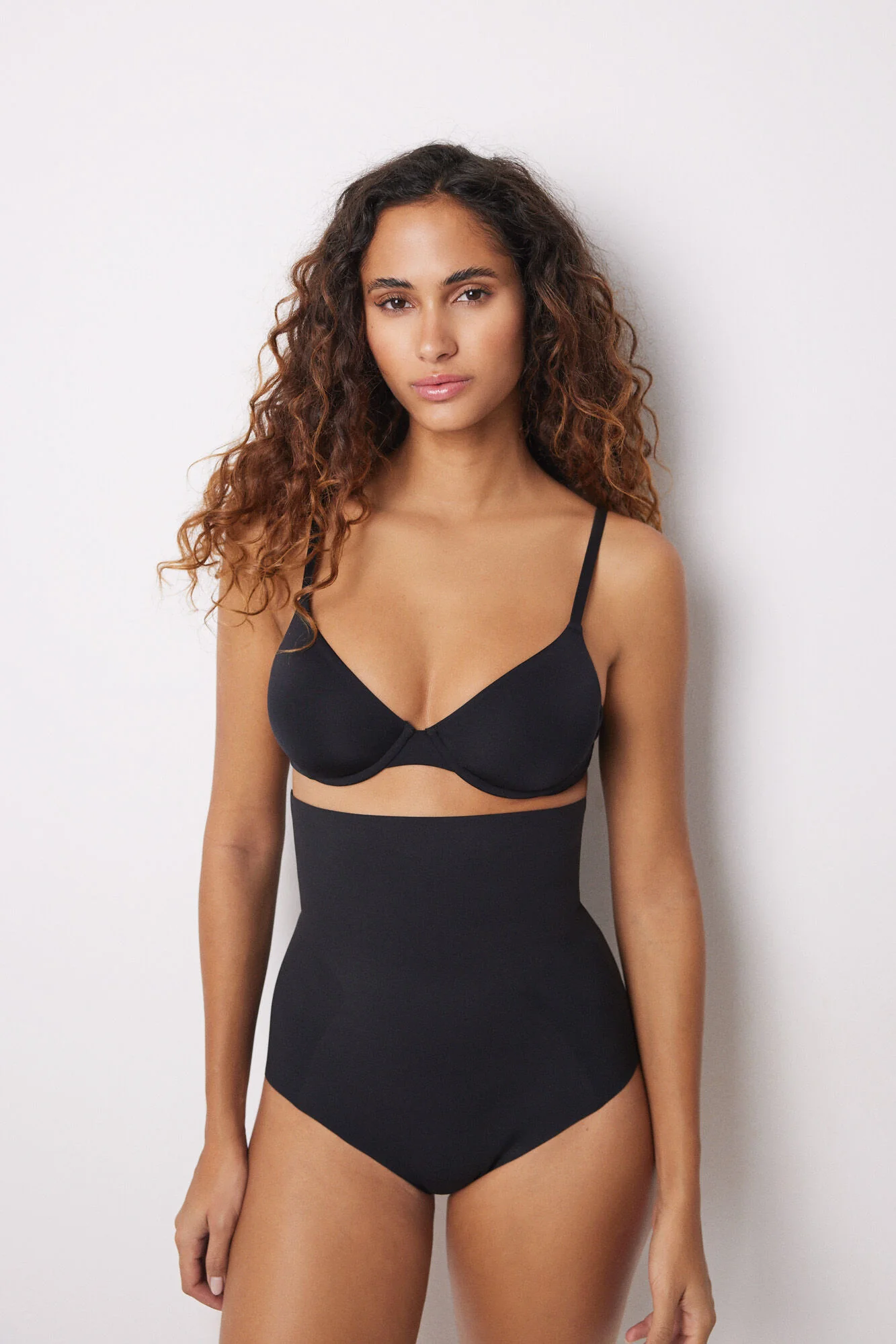 High waisted push up and reducing black panty - Image 5