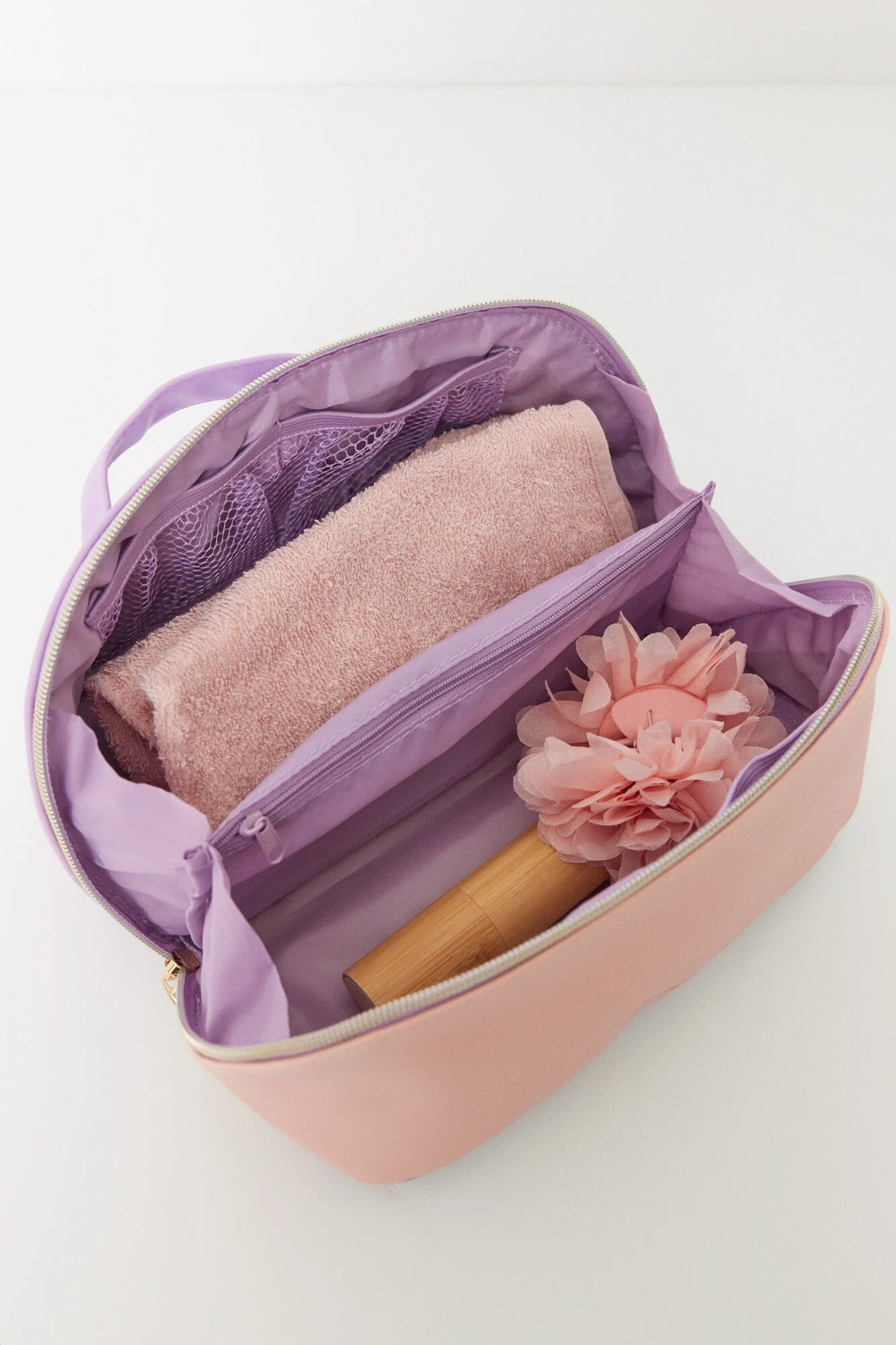 Large faux leather toiletry bag - Image 5