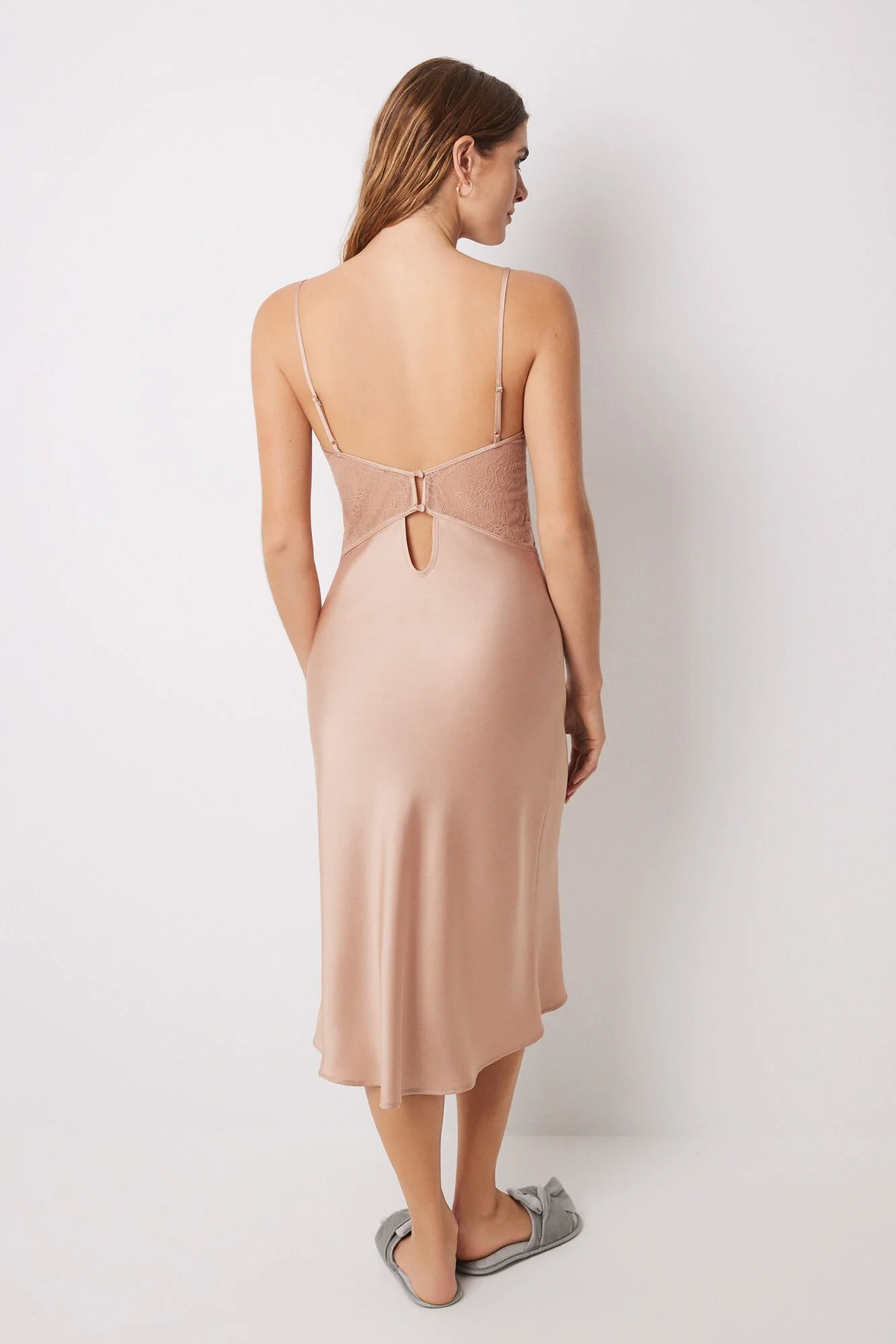 Long satin and nude lace nightgown - Image 2
