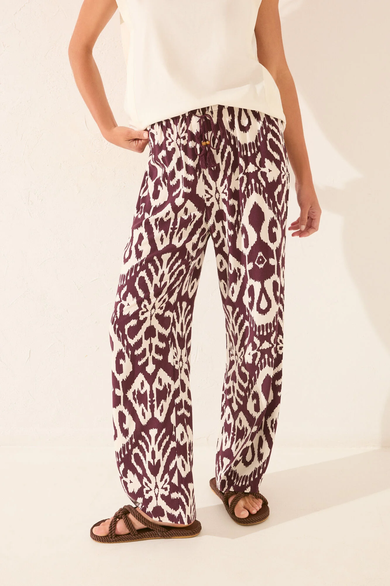 Long viscose trouser with floral print - Image 2