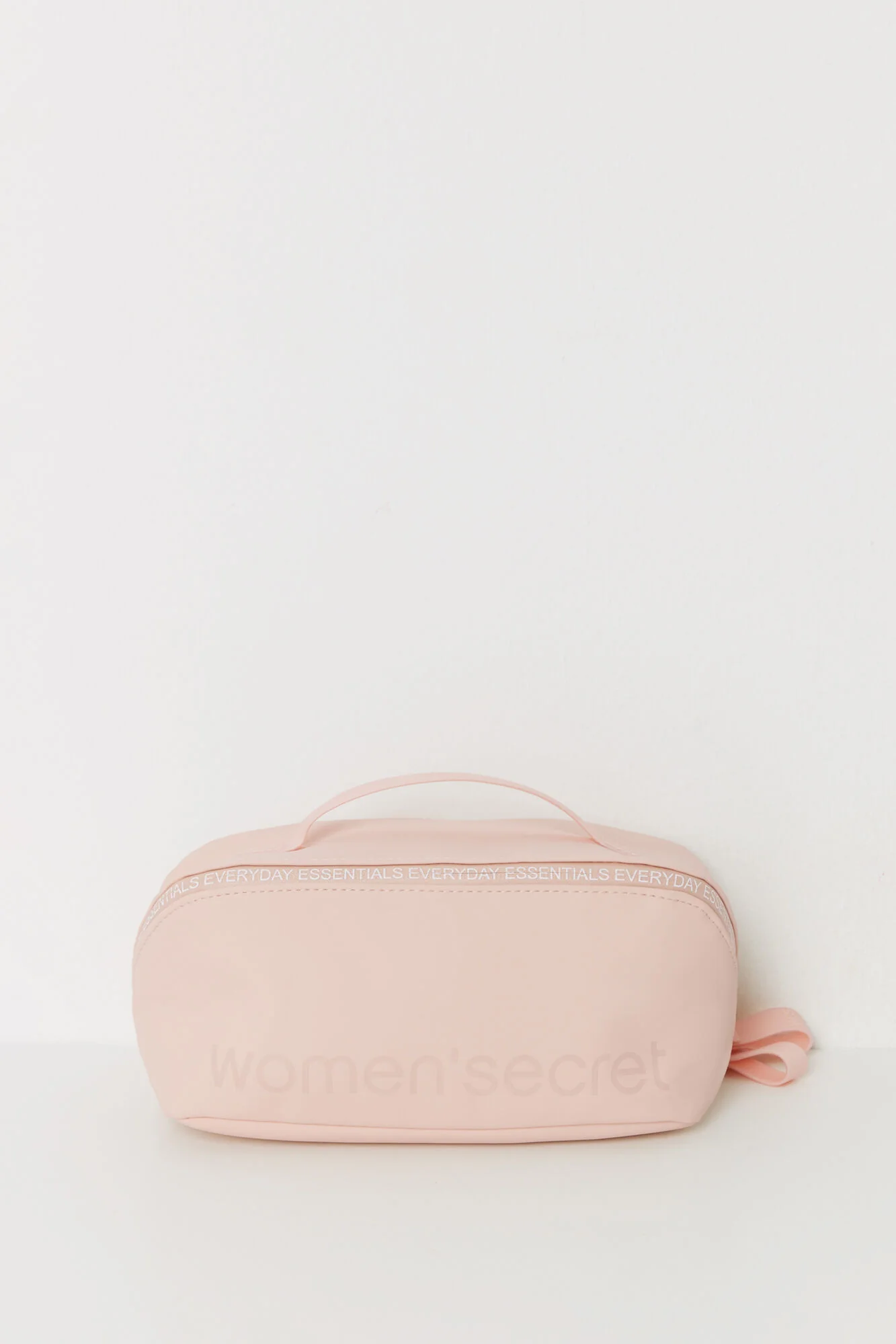 Medium pink rubber vanity case - Image 3