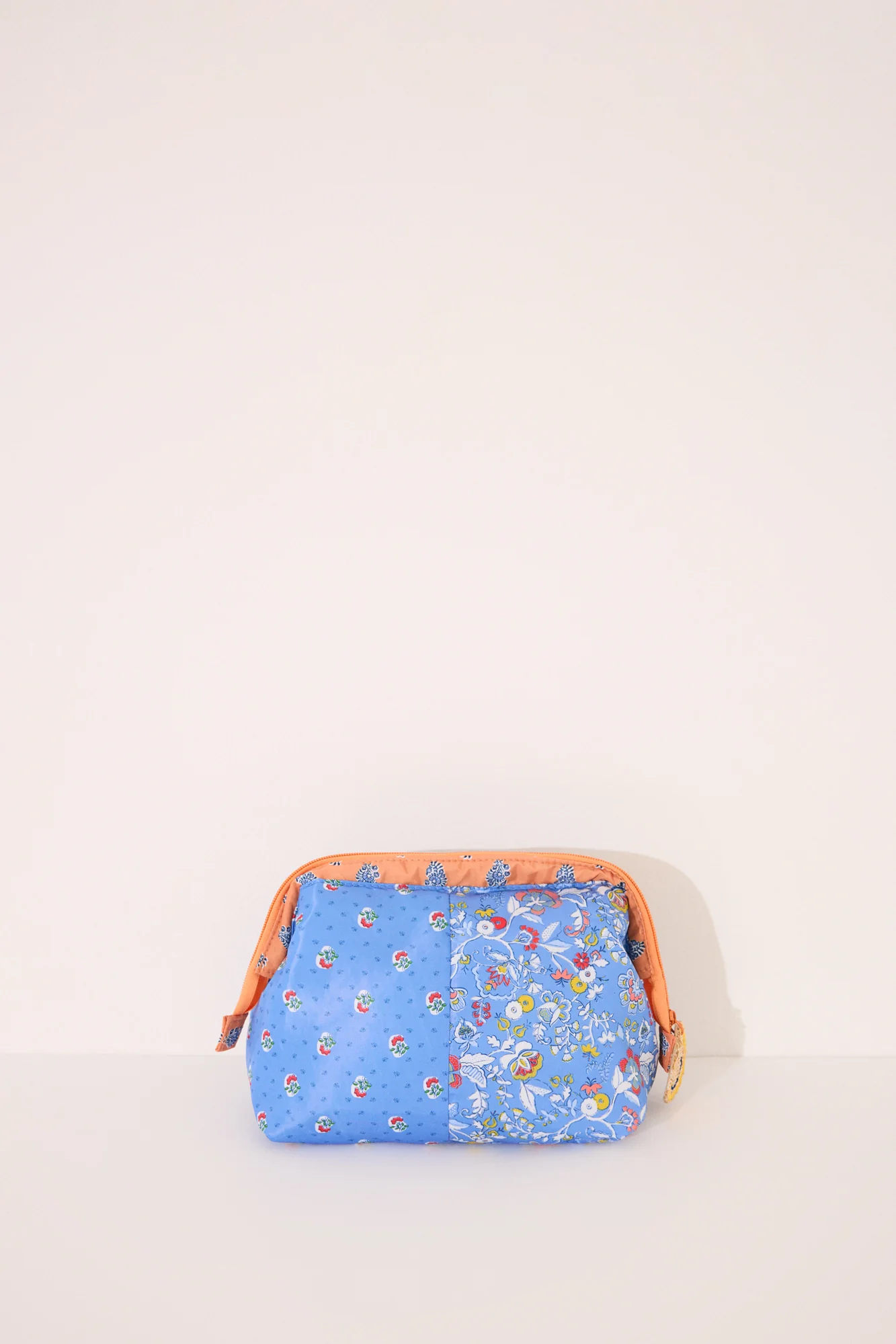 Medium Smiley patchwork vanity case - Image 7