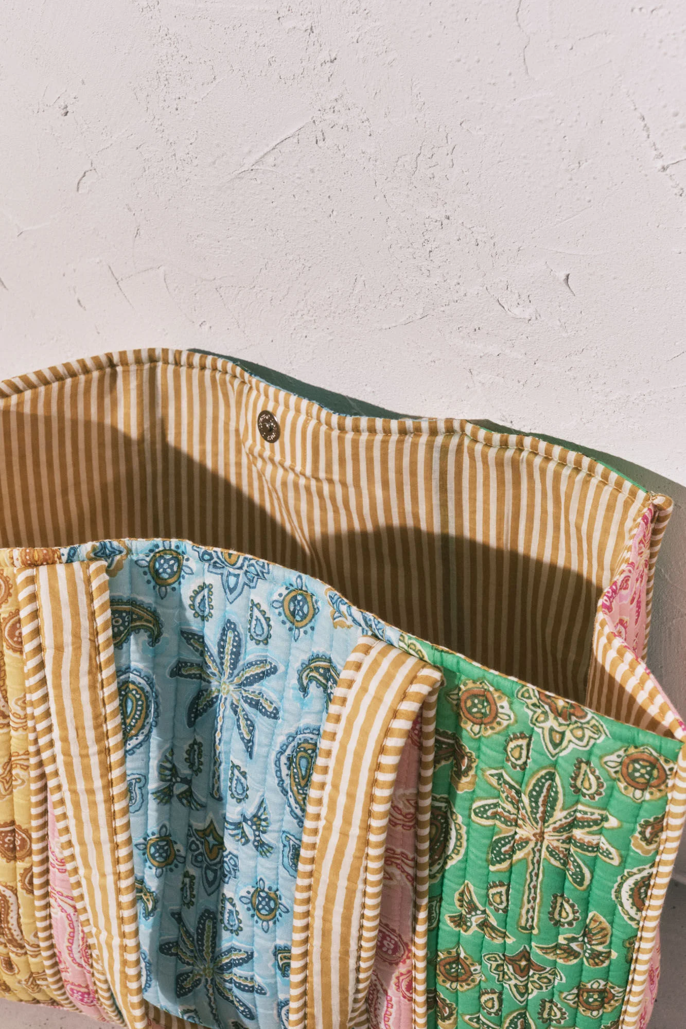 Multicoloured large print bag - Image 5