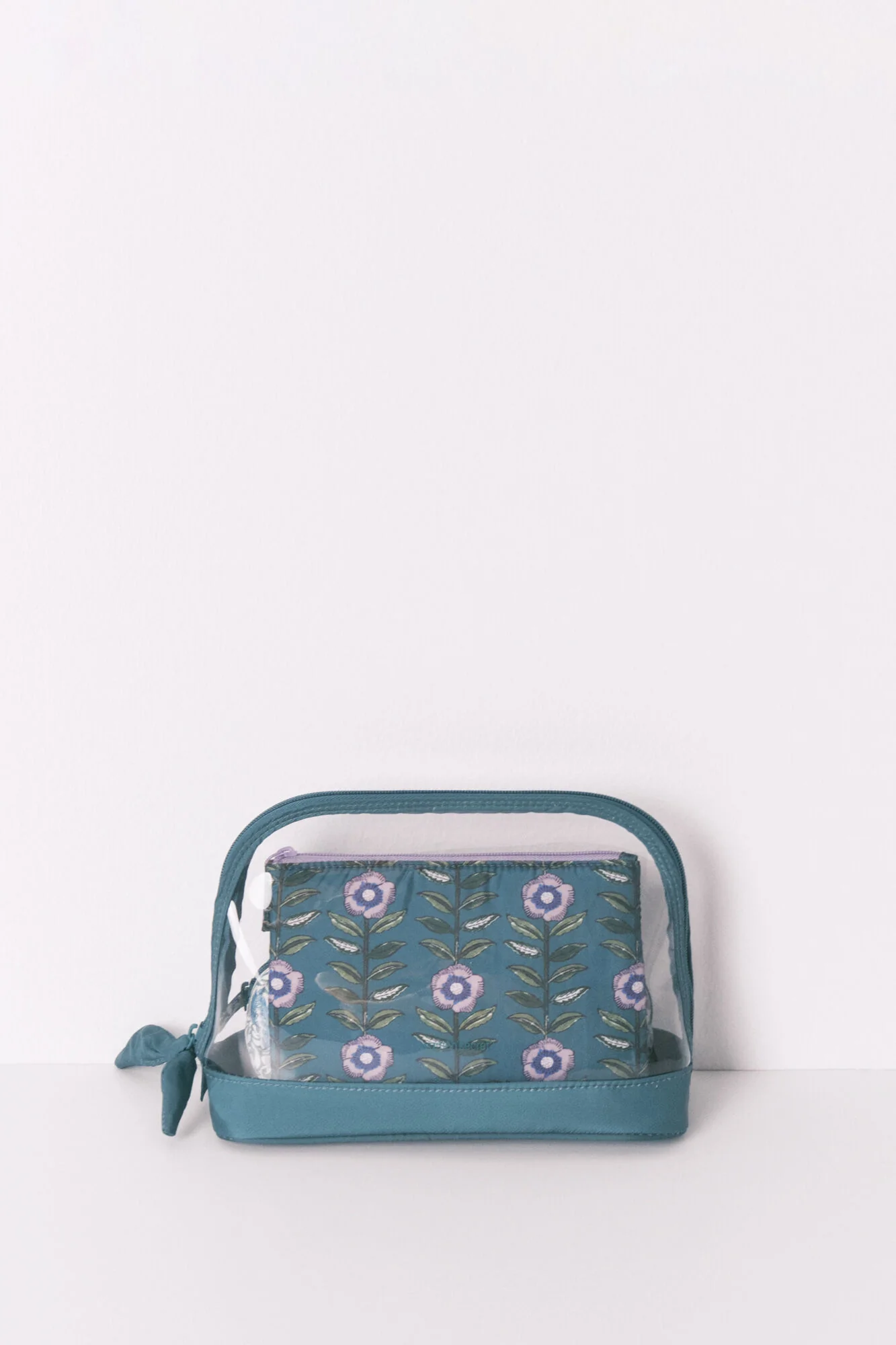 Pack of 3 green printed toiletry bags - Image 3
