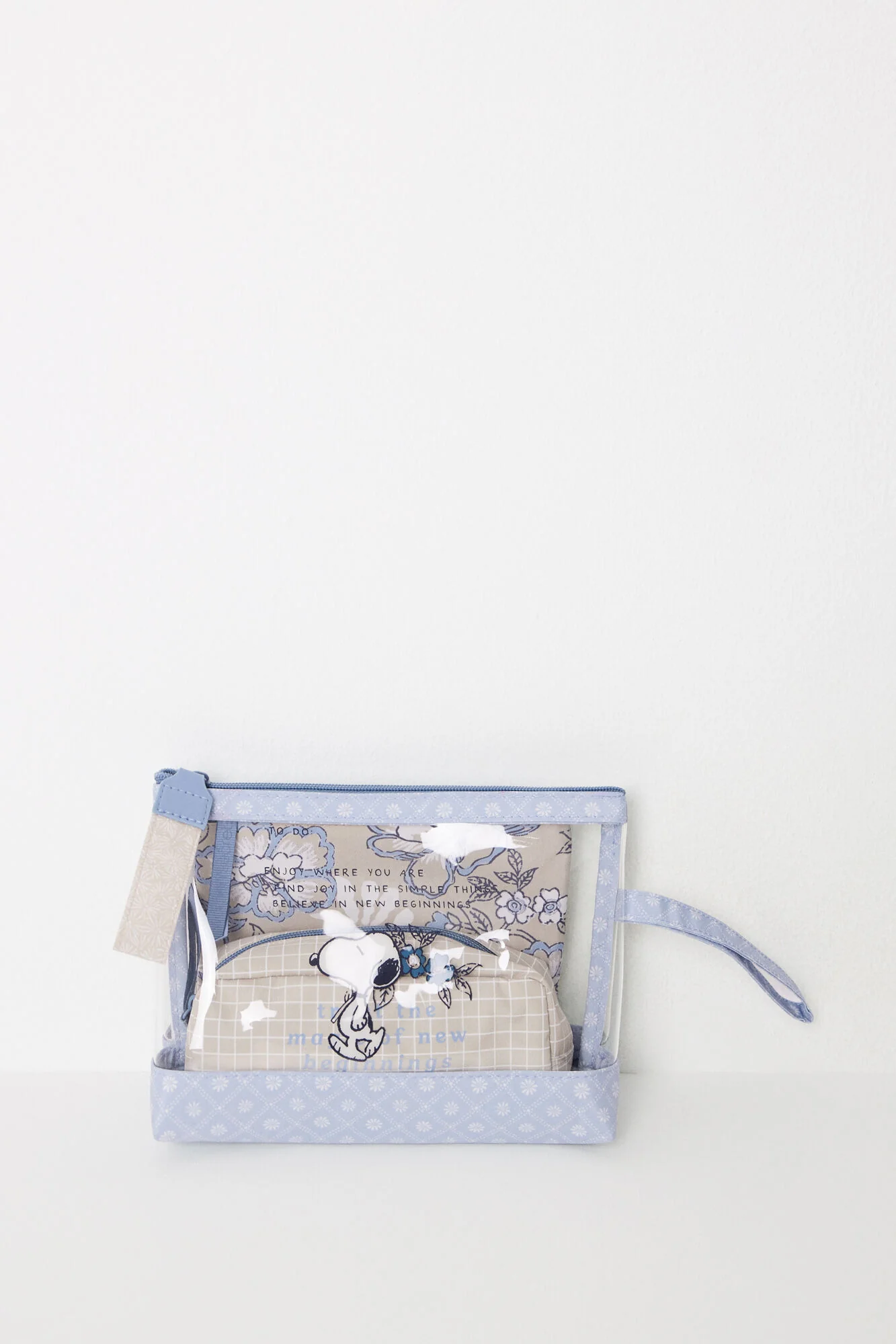 Pack of 3 Snoopy toiletry bags - Image 4