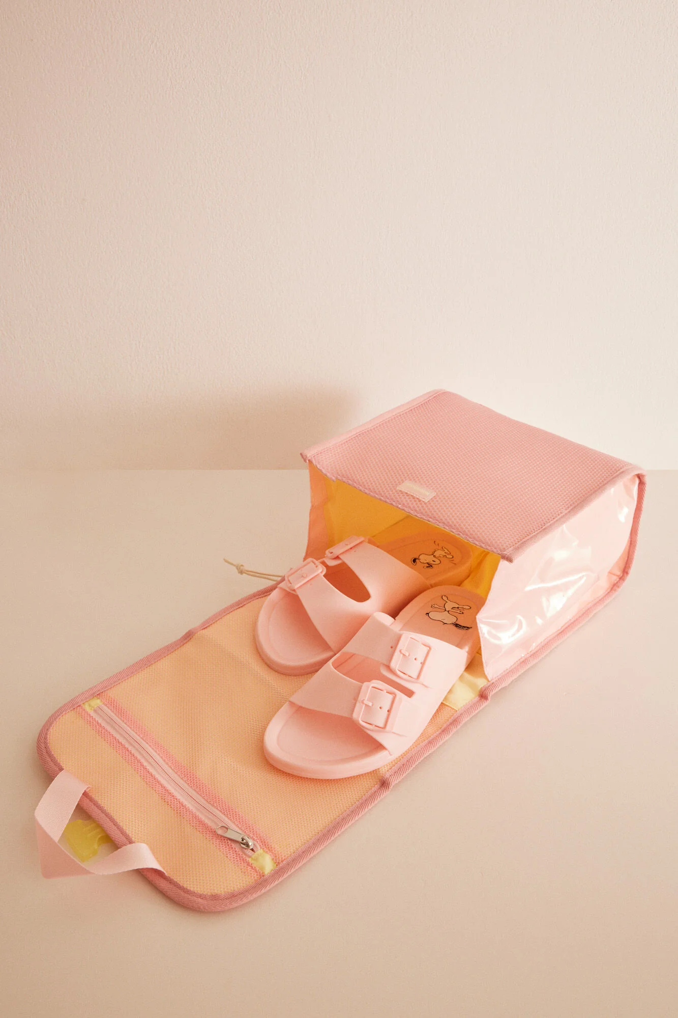 Pink Snoopy vanity case - Image 6