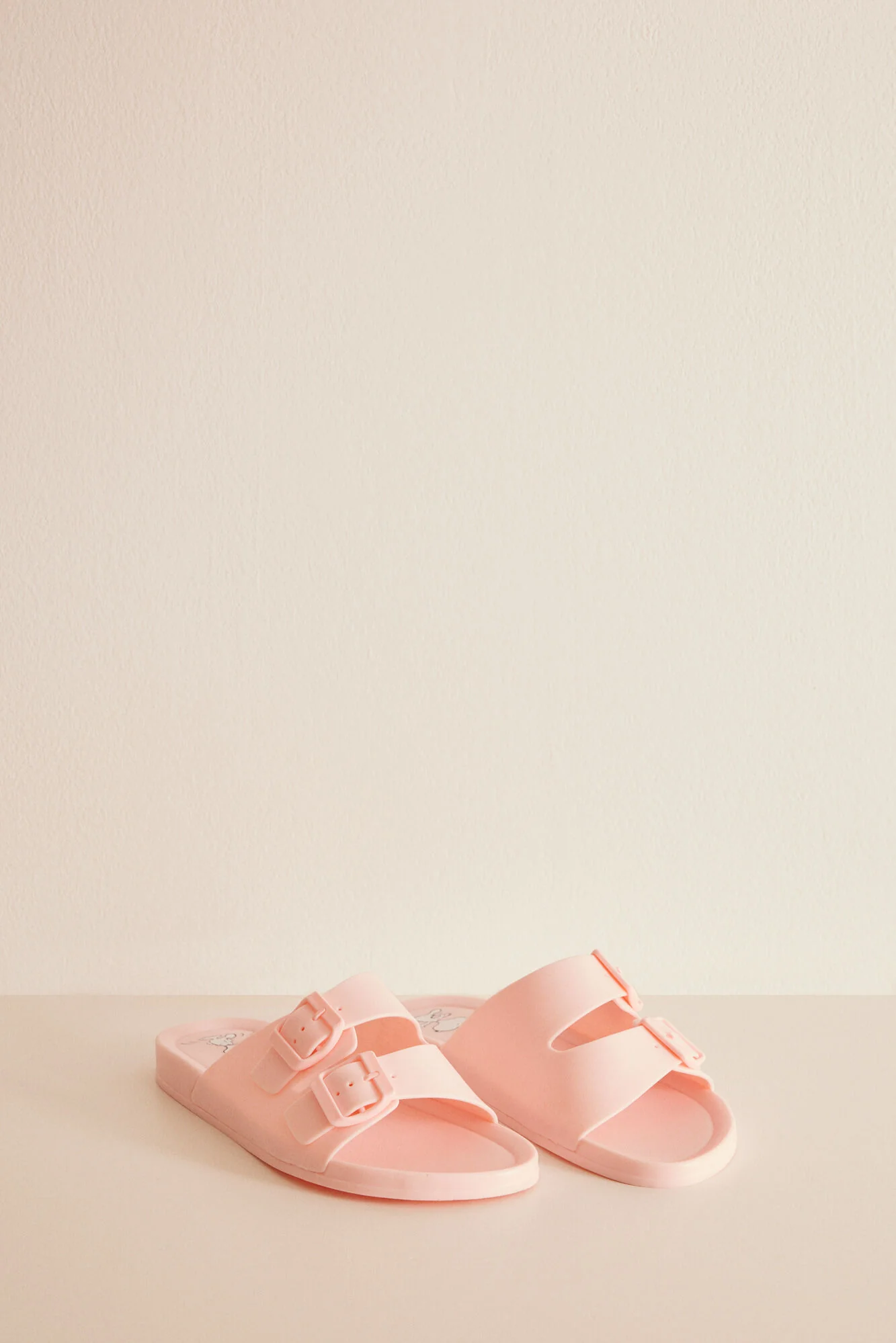 Pink Snoopy injected sandals - Image 3