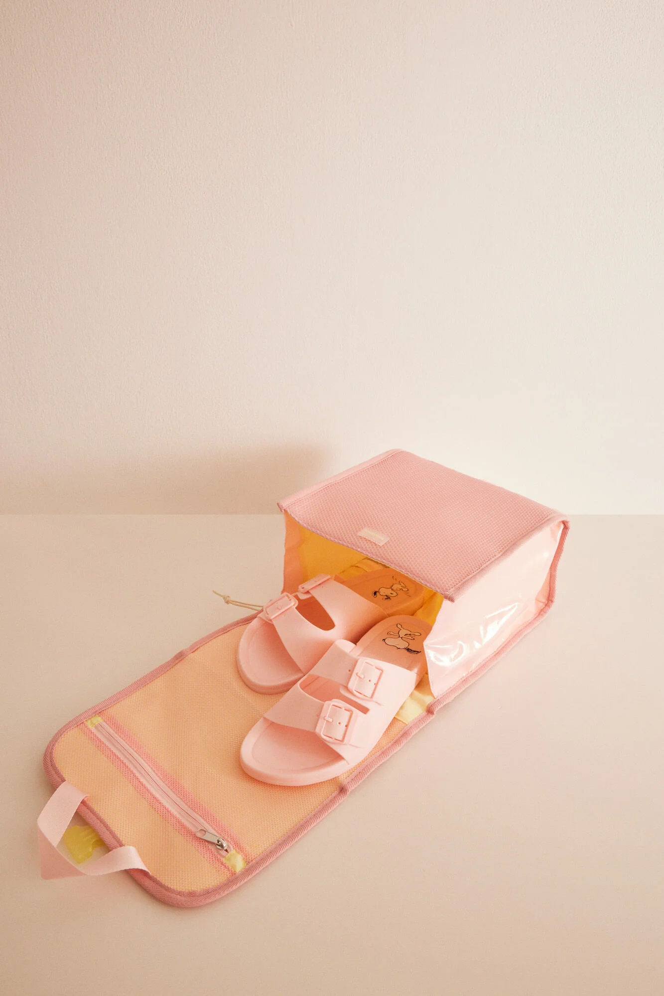 Pink Snoopy injected sandals - Image 4