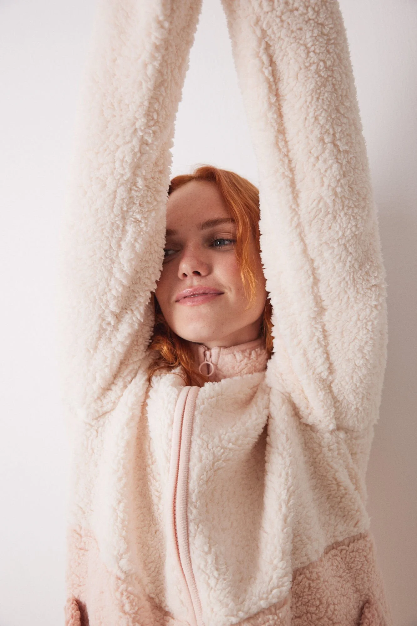 Pink faux shearling stockings robe - Image 5