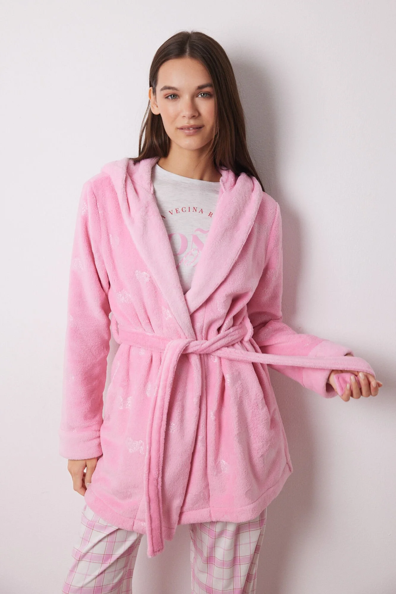 Pink fluffy robe Blonde neighbor - Image 5