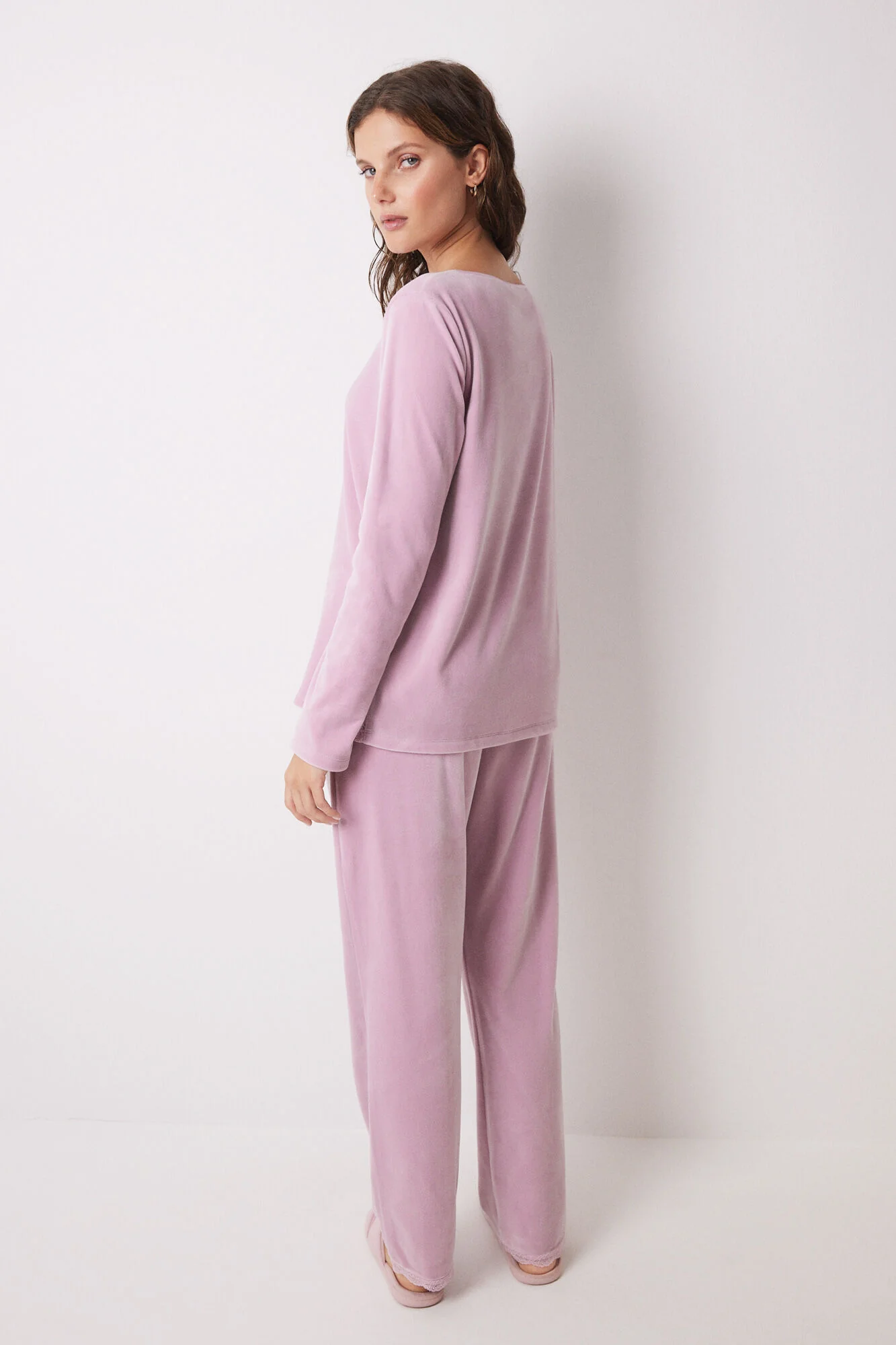 Long pink soft touch velvet pajamas - Image 3