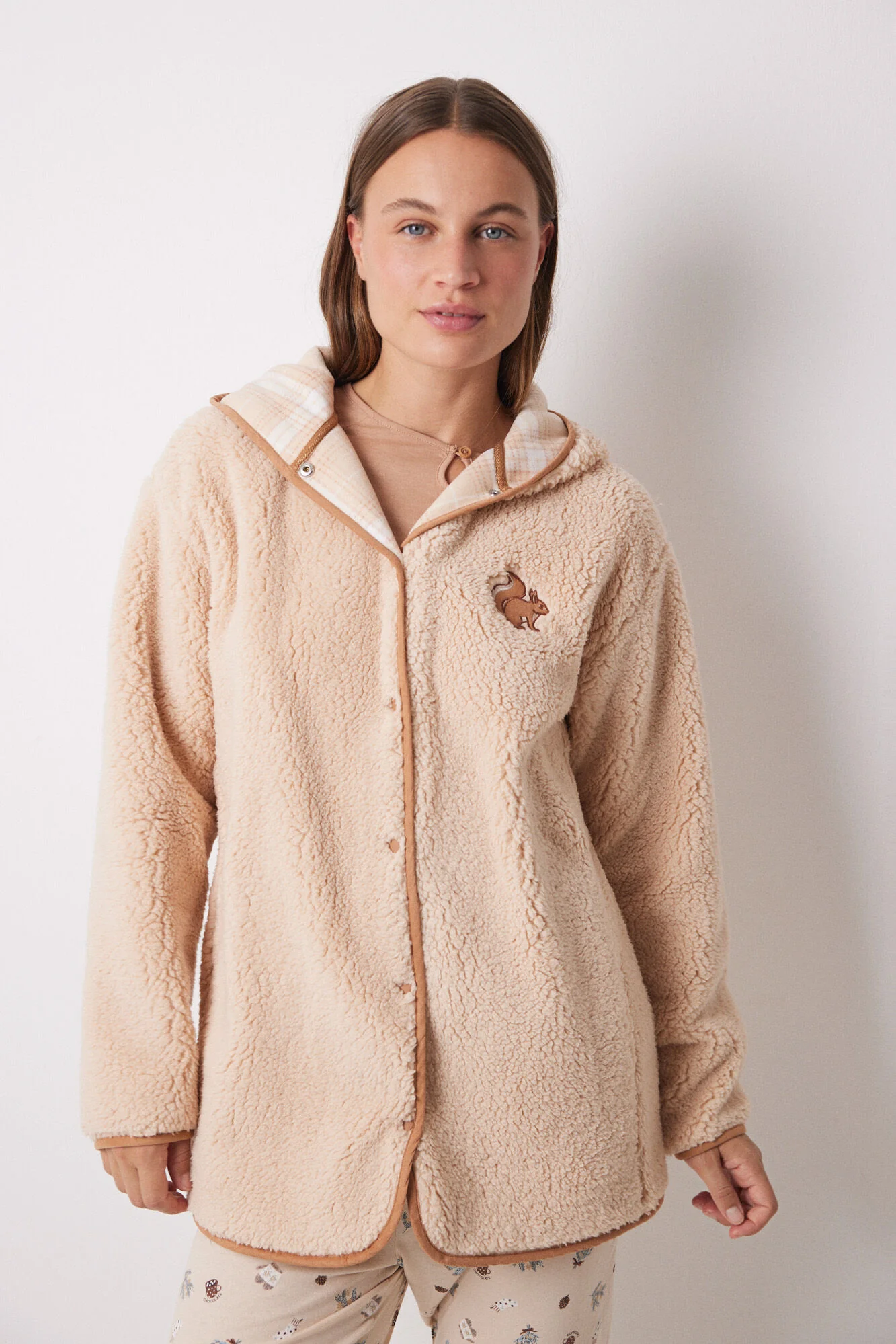 Short faux shearling coat in sand - Image 3