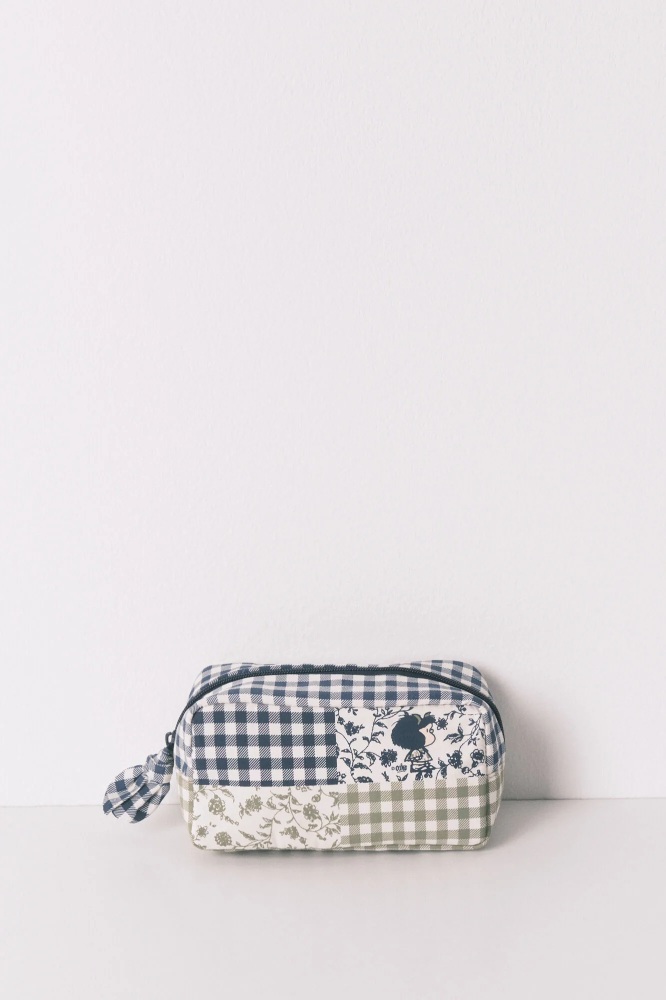 Small multicoloured Mafalda vanity case