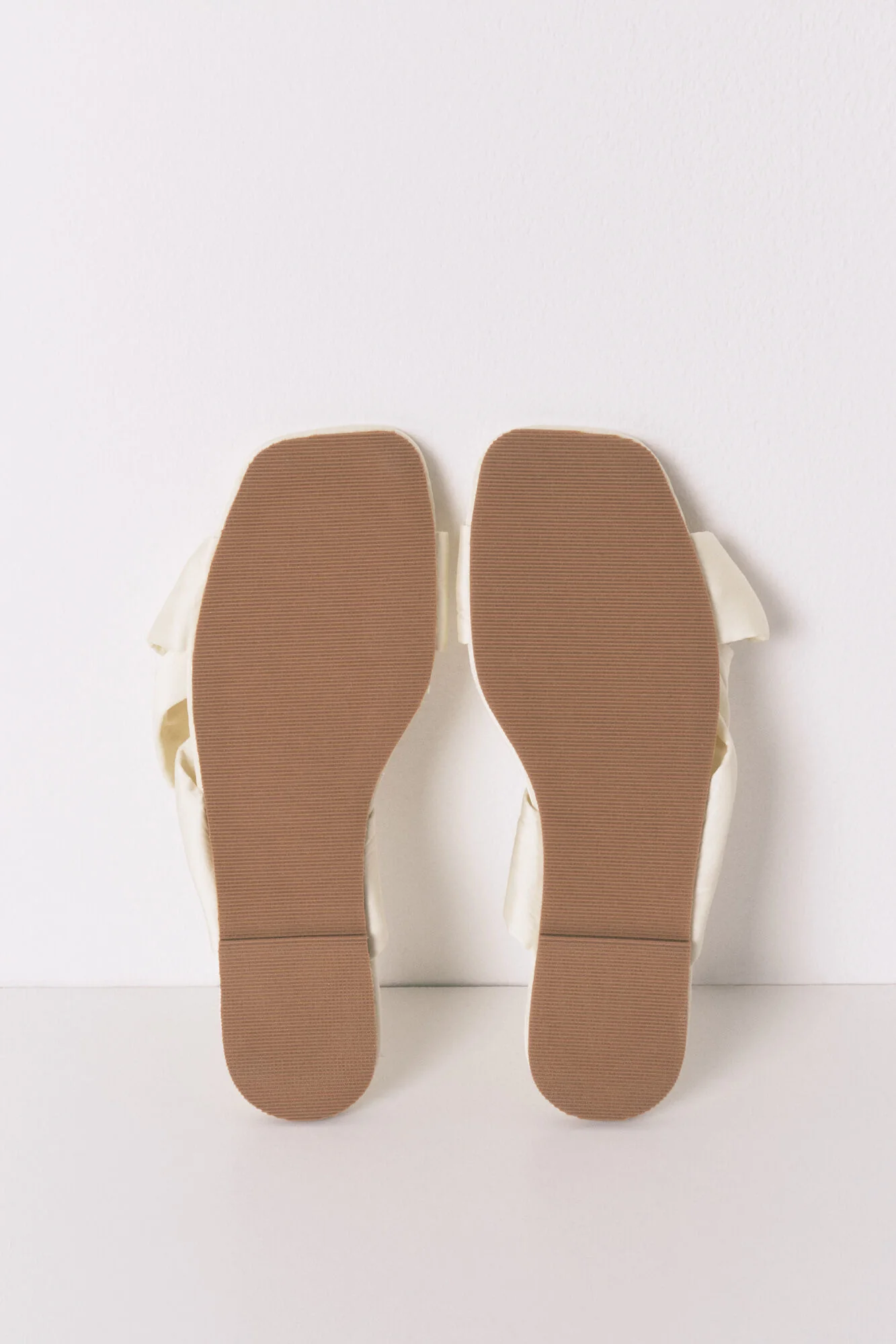Yellow satin knot slippers - Image 3